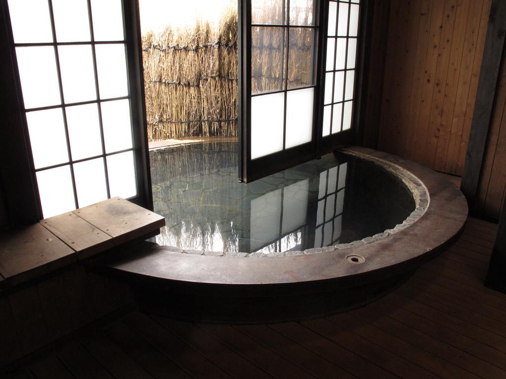 Okada Ryokan Warakutei Takajama Exteriér fotografie