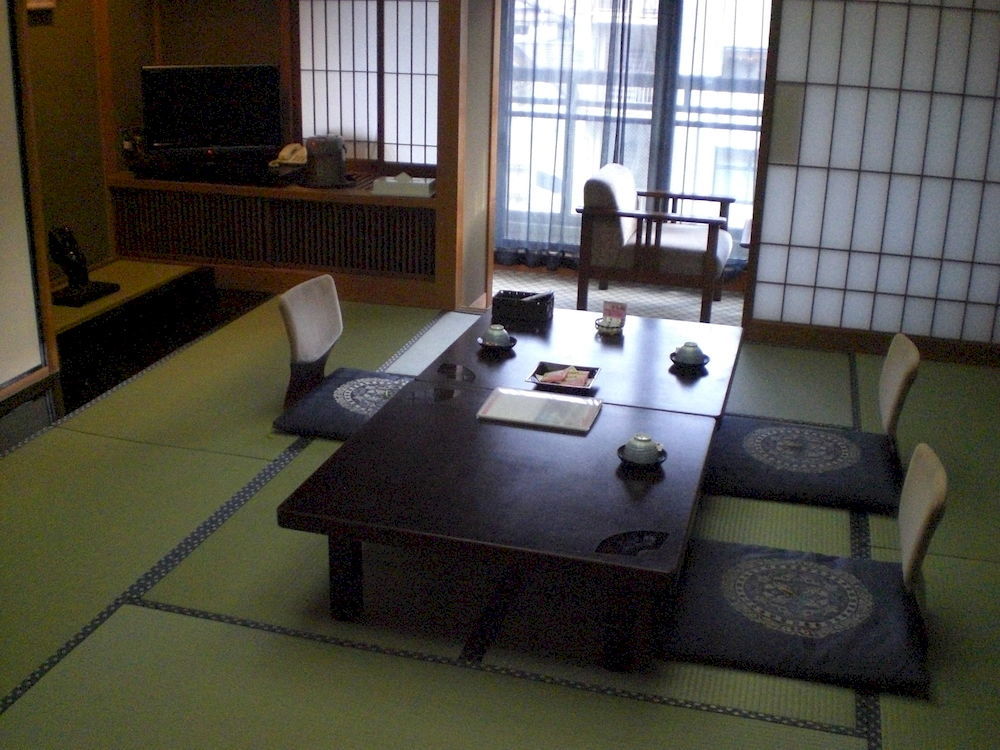 Okada Ryokan Warakutei Takajama Exteriér fotografie