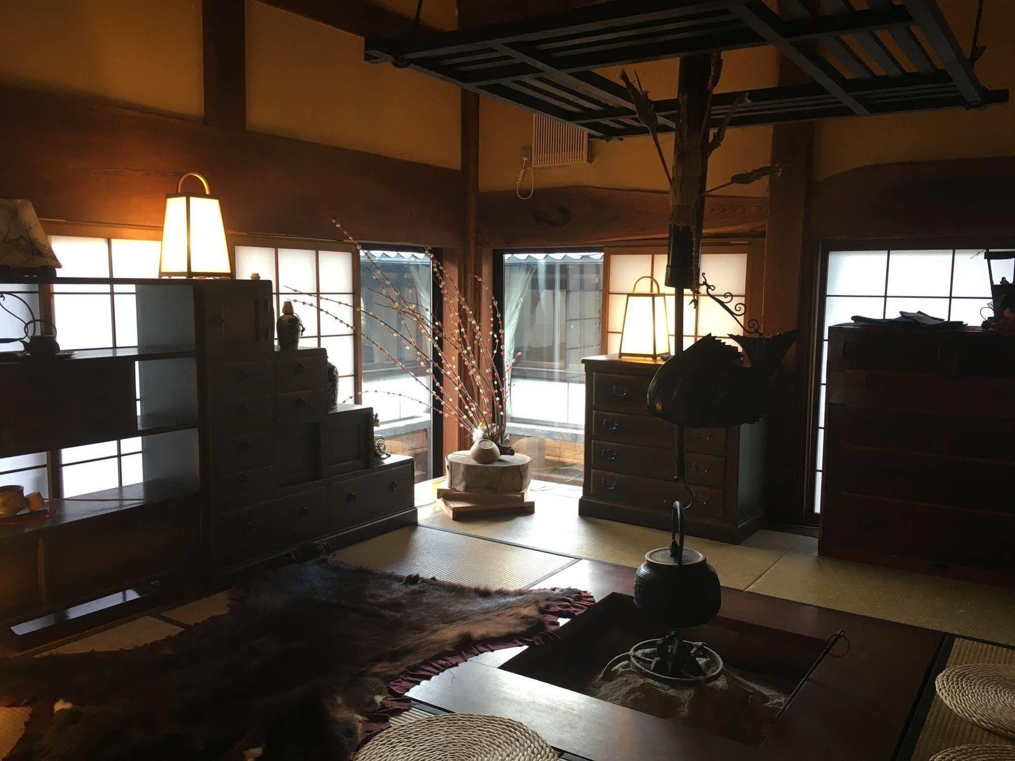Okada Ryokan Warakutei Takajama Exteriér fotografie