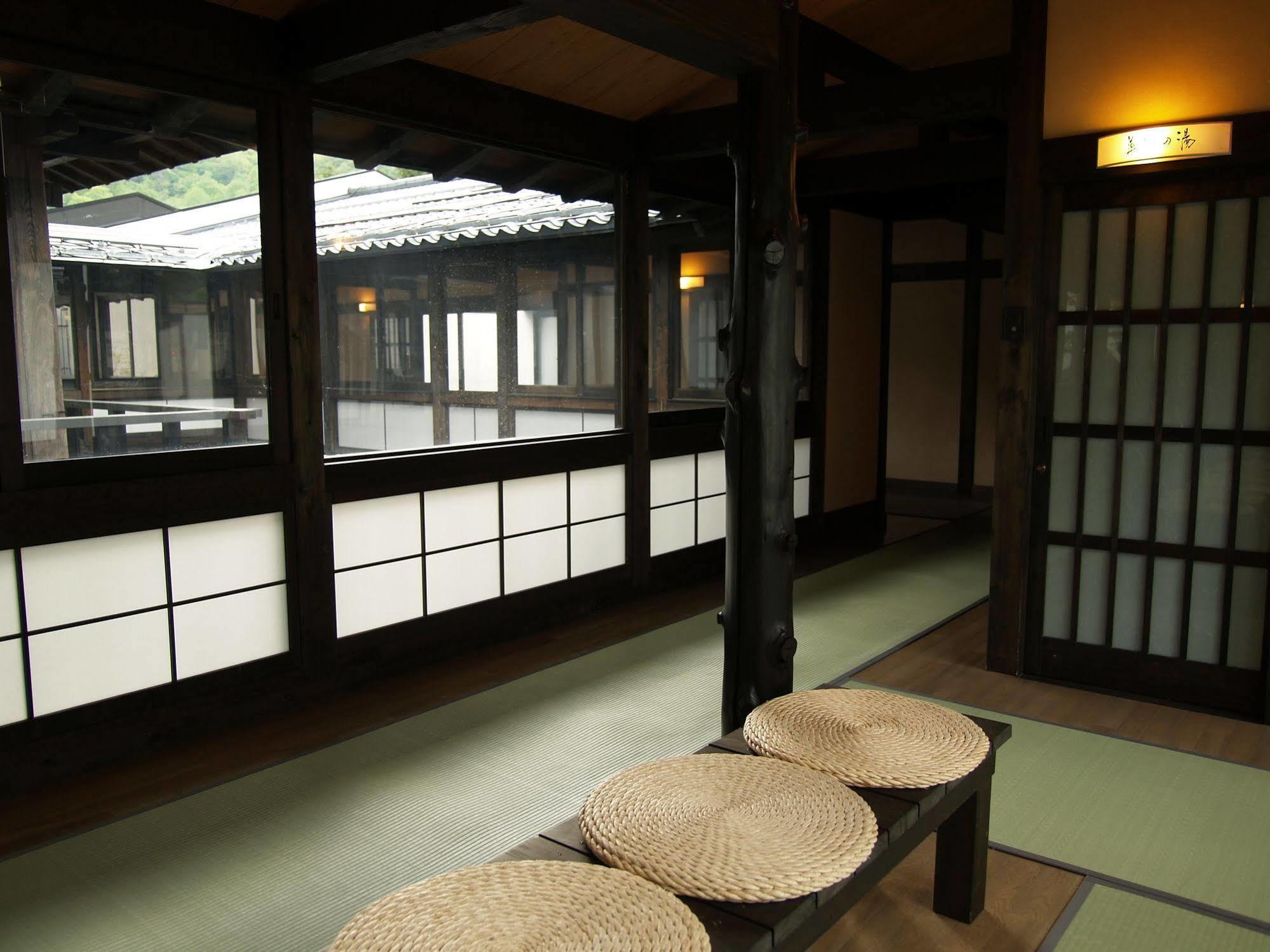 Okada Ryokan Warakutei Takajama Exteriér fotografie