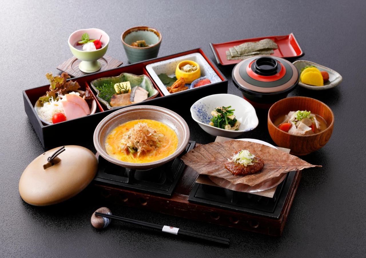 Okada Ryokan Warakutei Takajama Exteriér fotografie