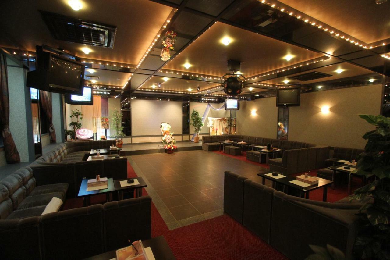 Okada Ryokan Warakutei Takajama Exteriér fotografie